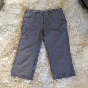 North Face five pocket / 5 pocket gray Capri pants